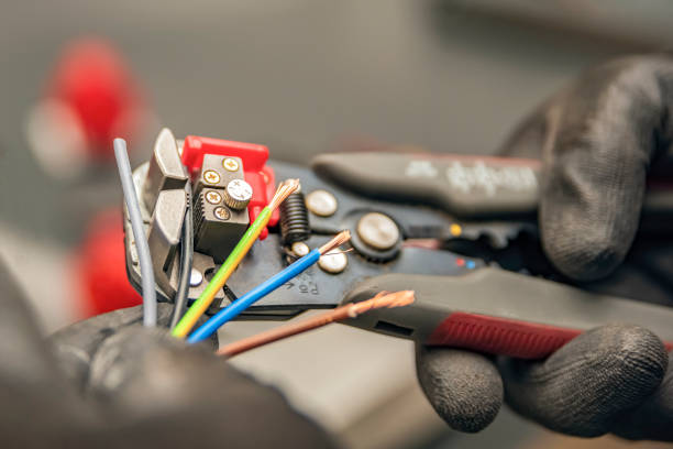 Best Electrician Near Me  in Clintonville, WI